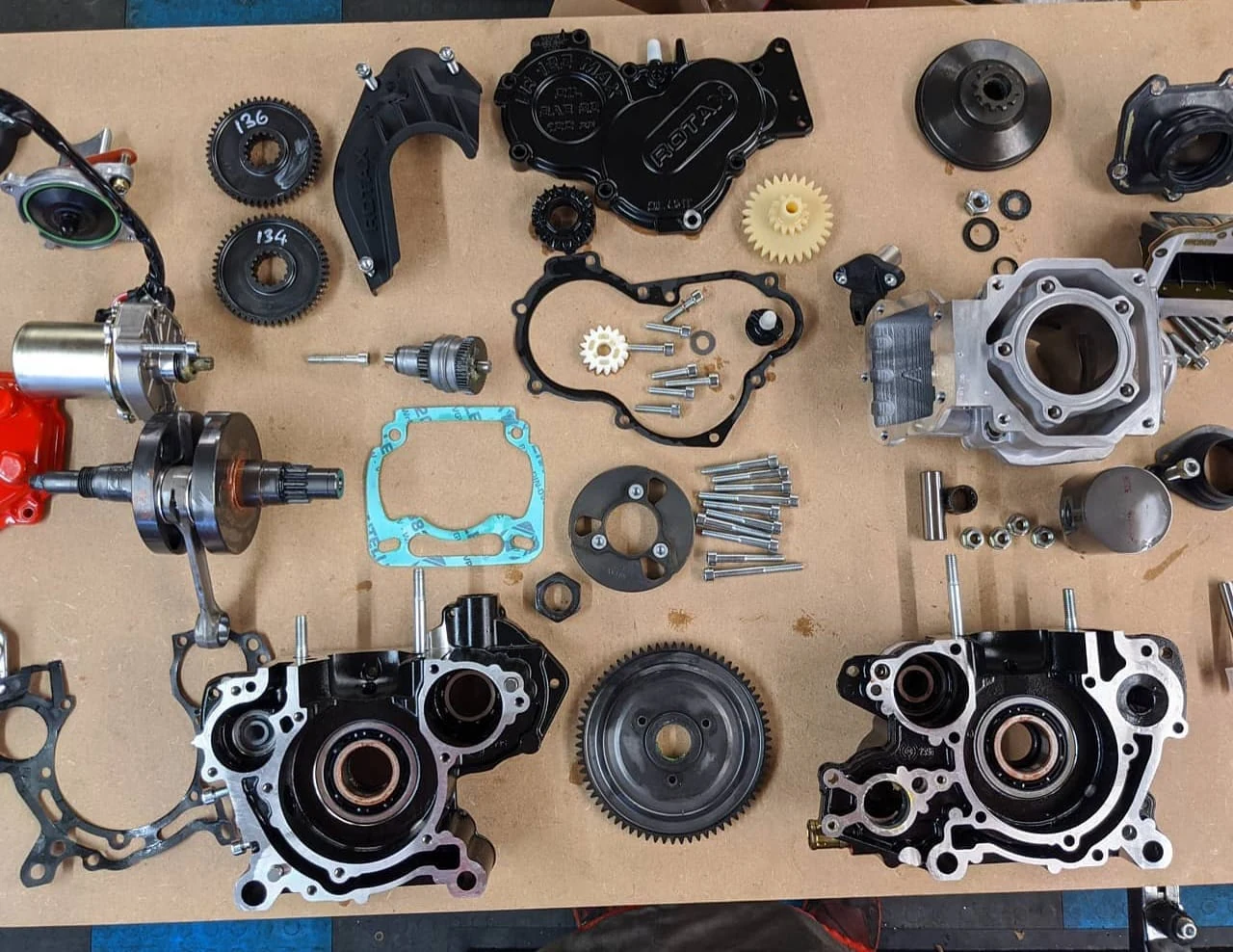 Vermessene Motorbauteile für Revision und Optimierung